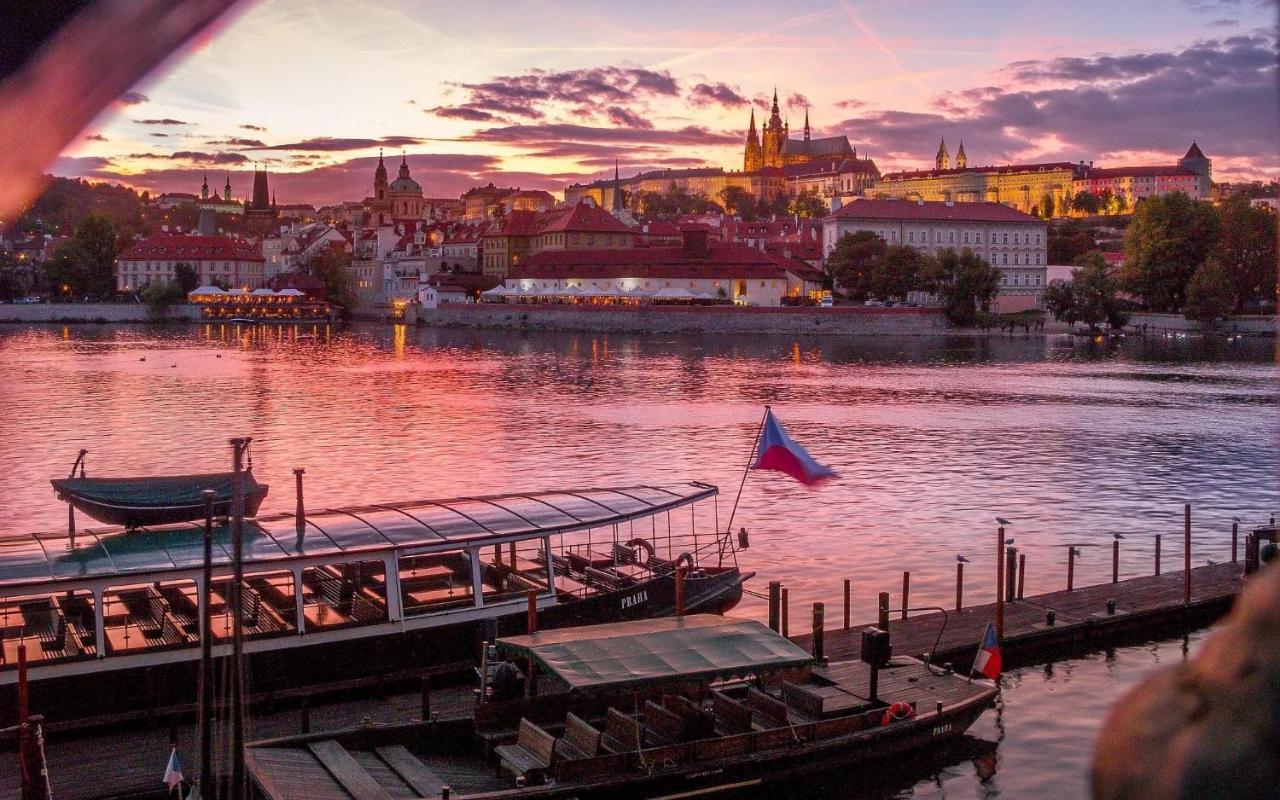 Apartment Vltava Praha Eksteriør bilde